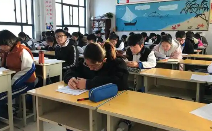 2025年四川成人高考考试科目只考三门吗 都考什么内容