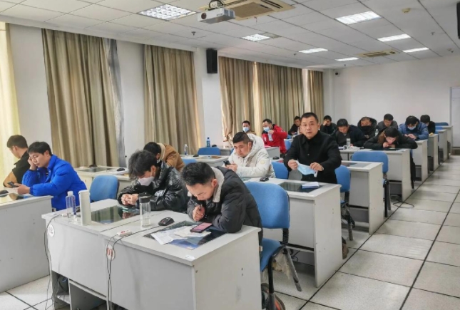 四川2025年报考成人大专需要什么条件及要求