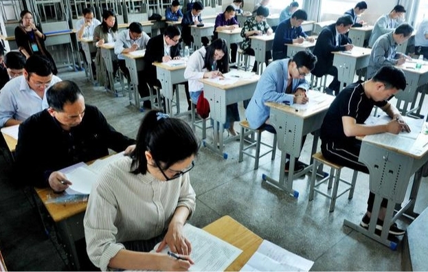 2025年四川成人高考报名有什么要求 一般人都能报考吗