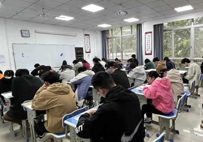 报考四川成考的要求有哪些 最低需要什么学历