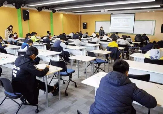 2025年四川成考大专需要考什么科目 主要考察哪些内容