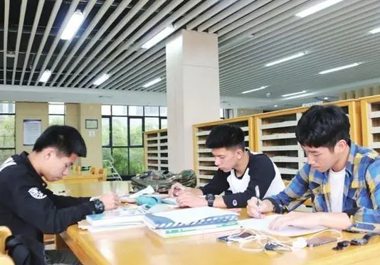2025年四川成人自考考试时间定在几月 一共考几天