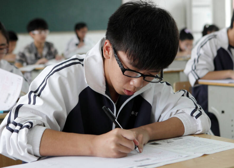 自学考试报名条件是什么 2025年新生最新要求一览