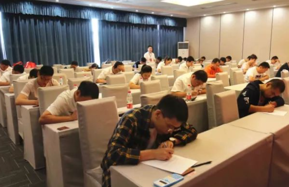 2025年四川自学考试报名条件是什么 新生如何报名参加考试