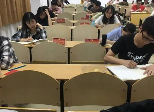 参加2025年四川自学考试的条件有哪些 适合什么人