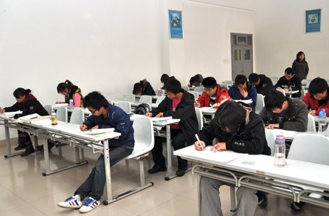 2025年10月四川自考成绩什么时候出来 入口在哪